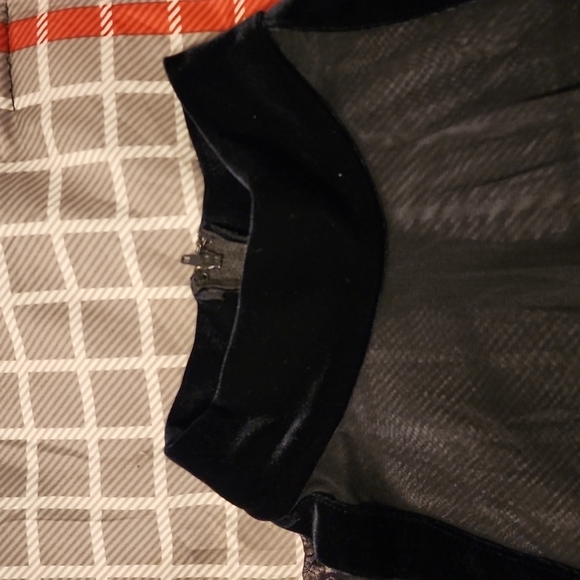 Night Way Collections Black Velour evening dress - Picture 5 of 7